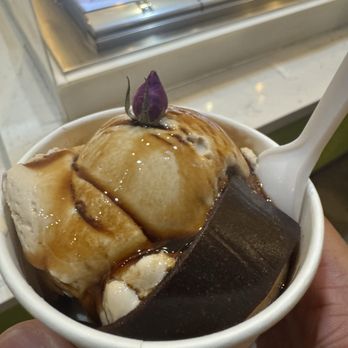Kinrose Creamery - Single Lavashak - Ice Cream & Frozen Yogurt Near Me - Pasadena, California Kinrose Creamery - Single Lavashak - Ice Cream & Frozen Yogurt Near Me - Pasadena, California