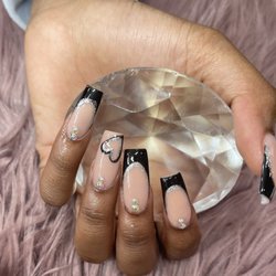 4 Seasons Nails & Spa