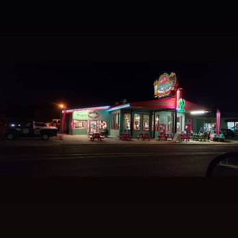 El Trovatore Motel - Night time - Hotels Near Me - Kingman, Arizona El Trovatore Motel - Night time - Hotels Near Me - Kingman, Arizona