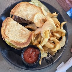 Pattymelt with fries