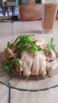 Hot Bowl White Curry Mee by null