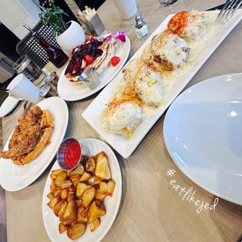 SweetDiner - Brunch spread - Diners Near Me - Milwaukee, Wisconsin