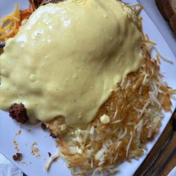 Darbi's Cafe - Chorizo and green chili omelette. I added hollandaise sauce. - American Near Me - Pinetop, Arizona Darbi's Cafe - Chorizo and green chili omelette. I added hollandaise sauce. - American Near Me - Pinetop, Arizona