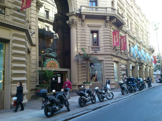 Galerías Pacífico by null