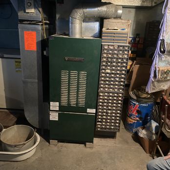 McVay Plumbing, Heating & Cooling - Before picture of an oil boiler that needed replaced. - Plumbing Near Me - Pittsburgh, Pennsylvania McVay Plumbing, Heating & Cooling - Before picture of an oil boiler that needed replaced. - Plumbing Near Me - Pittsburgh, Pennsylvania