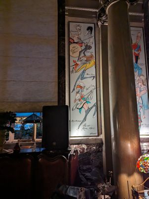Scarfes Bar by null