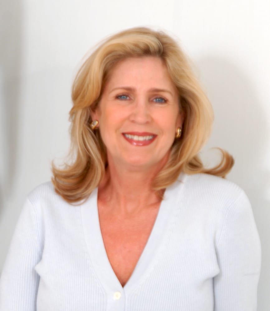 SILVIA ALVAREZ LUXURY REAL ESTATE AGENT 625 Brickell Key Dr, Miami