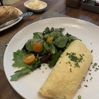 Le Meridien Pasadena Arcadia - Breakfast omelette - Hotels Near Me - Arcadia, California Le Meridien Pasadena Arcadia - Breakfast omelette - Hotels Near Me - Arcadia, California