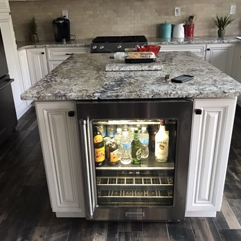 Flooring Mart - Kitchen island - Flooring Near Me - Upland, California Flooring Mart - Kitchen island - Flooring Near Me - Upland, California