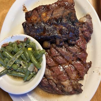 Texas Roadhouse - 12 ounce sirloin , ribs, and green beans - Steakhouses Near Me - Terre Haute, Indiana Texas Roadhouse - 12 ounce sirloin , ribs, and green beans - Steakhouses Near Me - Terre Haute, Indiana