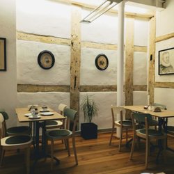 Cafe Bischofsherberge - Die alten Gemäuer sind Denkmal-gerecht renoviert und entsprechend präsentiert.