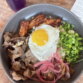 Village 360 - Filipino breakfast - Wine Tasting Room Near Me - Fairfield, California