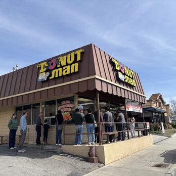 THE DONUT MAN - GLENDORA - Updated April 2025 - 6864 Photos & 5382 Reviews - 915 E Rt 66