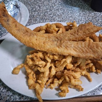 Mayflower XVI Seafood Restaurant - White fish & fried clams. - Seafood Near Me - Durham, North Carolina Mayflower XVI Seafood Restaurant - White fish & fried clams. - Seafood Near Me - Durham, North Carolina