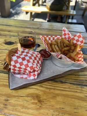 Laurel Tavern by null
