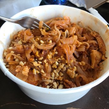 Mama Made - Pad Thai - Thai Near Me - San Diego, California Mama Made - Pad Thai - Thai Near Me - San Diego, California
