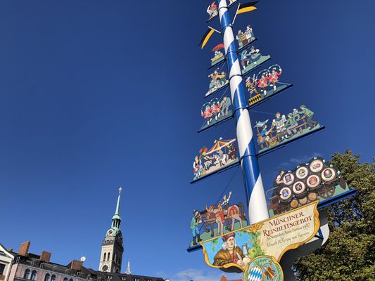 Karlsplatz by null