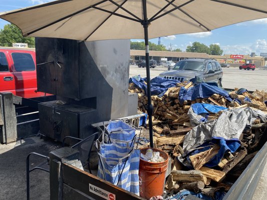 Jones Bar-B-Q by null