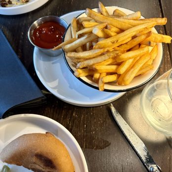 Le Rond Burgers - Fries - Burgers Near Me - Miami Beach, Florida