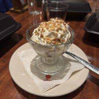 Weber Grill Restaurant - Vanilla Ice Cream - Barbeque Near Me - Schaumburg, Illinois