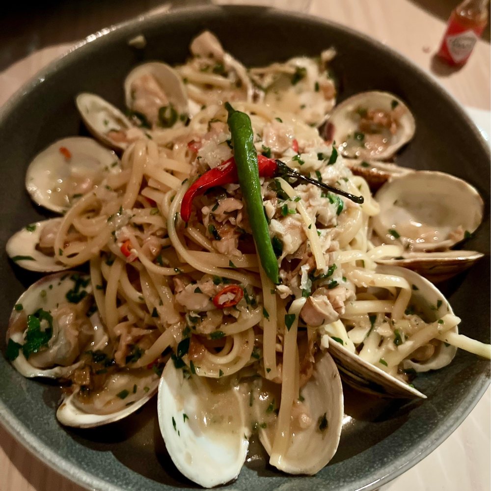 Graffiti Raw - Linguine alla Vongole - Seafood Near Me - Houston, Texas Graffiti Raw - Linguine alla Vongole - Seafood Near Me - Houston, Texas