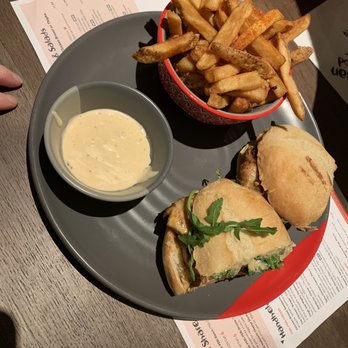 Nando's Peri-Peri - Chicken thigh sandwich with fries - Chicken Shop Near Me - Alexandria, Virginia Nando's Peri-Peri - Chicken thigh sandwich with fries - Chicken Shop Near Me - Alexandria, Virginia