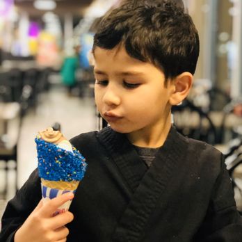 Anderson's Frozen Custard - Soft serve Twist on sprinkle waffle cone - Desserts Near Me - Buffalo, New York