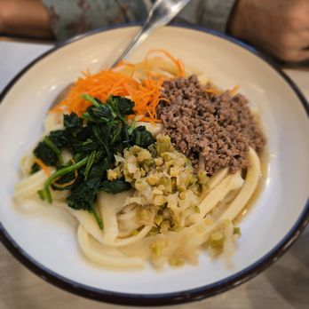 Noodle St - Noodles with minced beef sauce - Noodles Near Me - Pasadena, California Noodle St - Noodles with minced beef sauce - Noodles Near Me - Pasadena, California