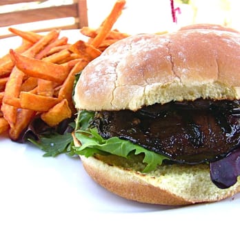 Bin 189 - portabella mushroom burger with sweet potato fries - New American Near Me - Lake Arrowhead, California