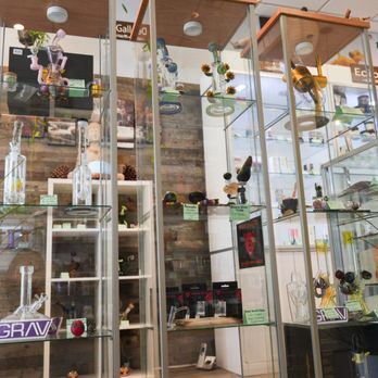 HerbsnLeaf - Best Glass selection - Tobacco Shops Near Me - Costa Mesa, California