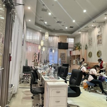 Royal Beauty Nail - Manicure area - Nail Salons Near Me - Flushing, New York Royal Beauty Nail - Manicure area - Nail Salons Near Me - Flushing, New York
