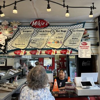 Mikie's - Front counter - Burgers Near Me - Everett, Washington
