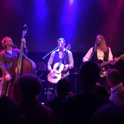 Podium Duycker - The Wood Brothers in Duycker's kleine zaal. Klonk goed!