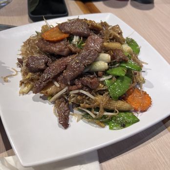 Dao Thai - Thai Near Me - Chicago, Illinois