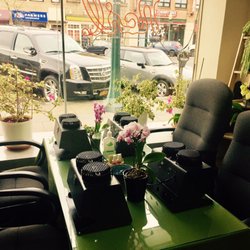 Mamaroneck Nails - Very relaxing drying area