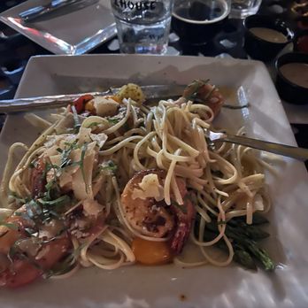Timber House Lodge - Yummy prawn linguine - Hotels Near Me - Chester, California Timber House Lodge - Yummy prawn linguine - Hotels Near Me - Chester, California