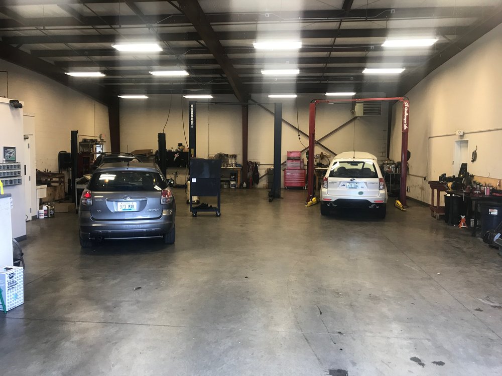 CHARLIE’S AUTO CENTER Updated October 2024 14 Reviews 1586