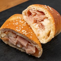 Il Bottegone - Turkey & Cream Cheese Cachito
