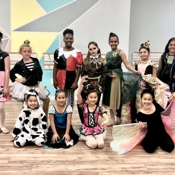 En Pointe Dance Studio - Halloween week at En Pointe - Dance Studios Near Me - Tracy, California En Pointe Dance Studio - Halloween week at En Pointe - Dance Studios Near Me - Tracy, California
