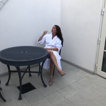 Hotel Bennett - Private patio off our room! - Hotels Near Me - Charleston, South Carolina