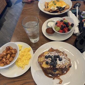 Another Broken Egg Cafe - Apple Fritter French Toast and Huevos Rancheros - Breakfast & Brunch Near Me - Austin, Texas