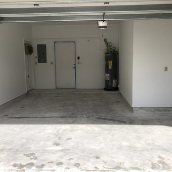 Epoxy Bae Florida - an empty garage - Flooring Near Me Epoxy Bae Florida - an empty garage - Flooring Near Me