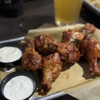 Buffalo Wild Wings - Sports Bars Near Me - Memphis, Tennessee Buffalo Wild Wings - Sports Bars Near Me - Memphis, Tennessee