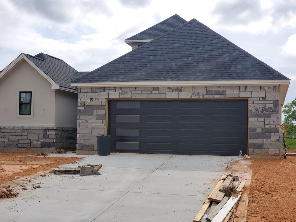 EAST TEXAS OVERHEAD DOOR 2443 N Hwy 19, Trinity, Texas Garage Door