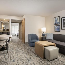 Embassy Suites by Hilton Nashville at Vanderbilt - Guest room