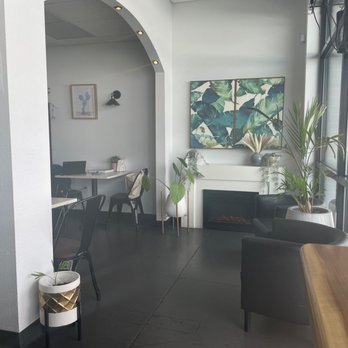 Hosta Coffee - Fireplace - Coffee & Tea Near Me - Vancouver, Washington