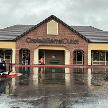 Crate & Barrel Outlet - 04.13.24 across the West Elm Outlet - Furniture Stores Near Me - Vacaville, California