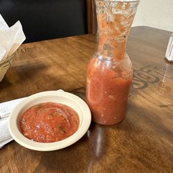 Los Parrilleros - Salsa . Yummy