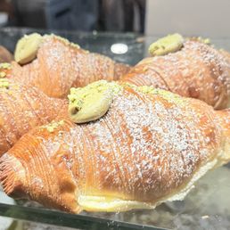 Pistachio croissant