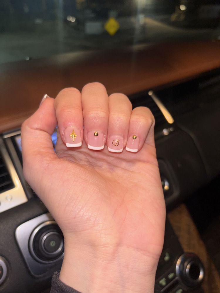 Joy's Wonder Nail Logo